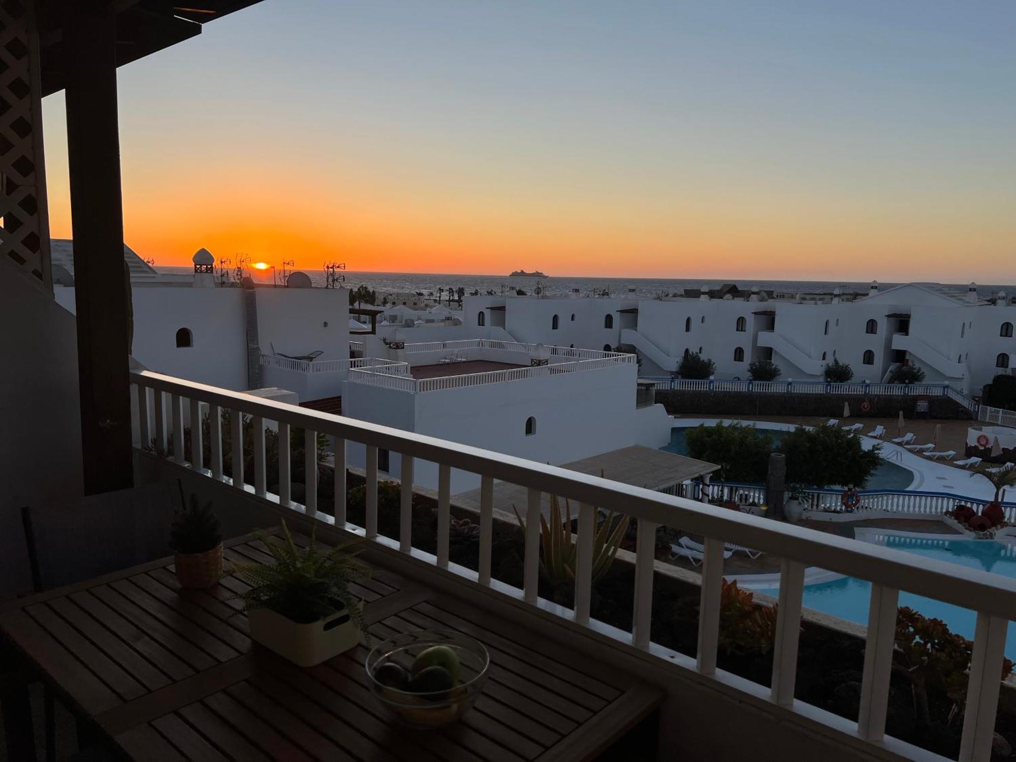 New Pools Wonderful Views Ac Apartment Costa Teguise Bagian luar foto